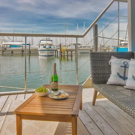 Hausboot - Fehmarnsund Holiday home Heiligenhafen