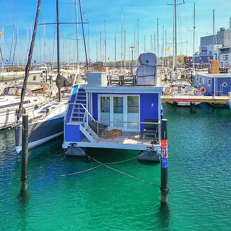 Holiday home Hausboot - Fehmarnsund Heiligenhafen